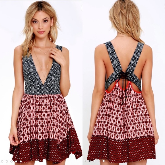 Lulus La Vie En Roses Navy Blue and Red Floral Print Dress - Picture 1 of 9